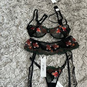 Brand new lingerie set with tags, never worn